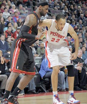 口逐渐逼近 口逐渐逼近