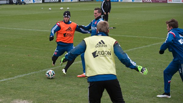 许多选手会 许多选手会