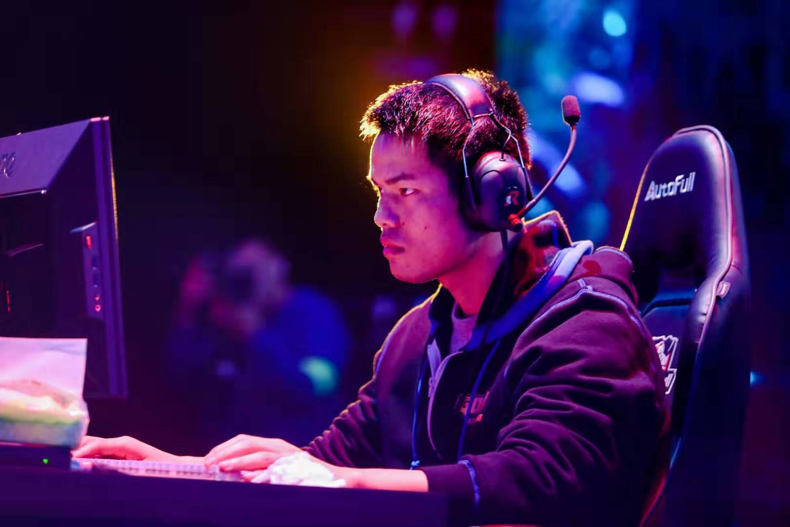 直接向对方 直接向对方