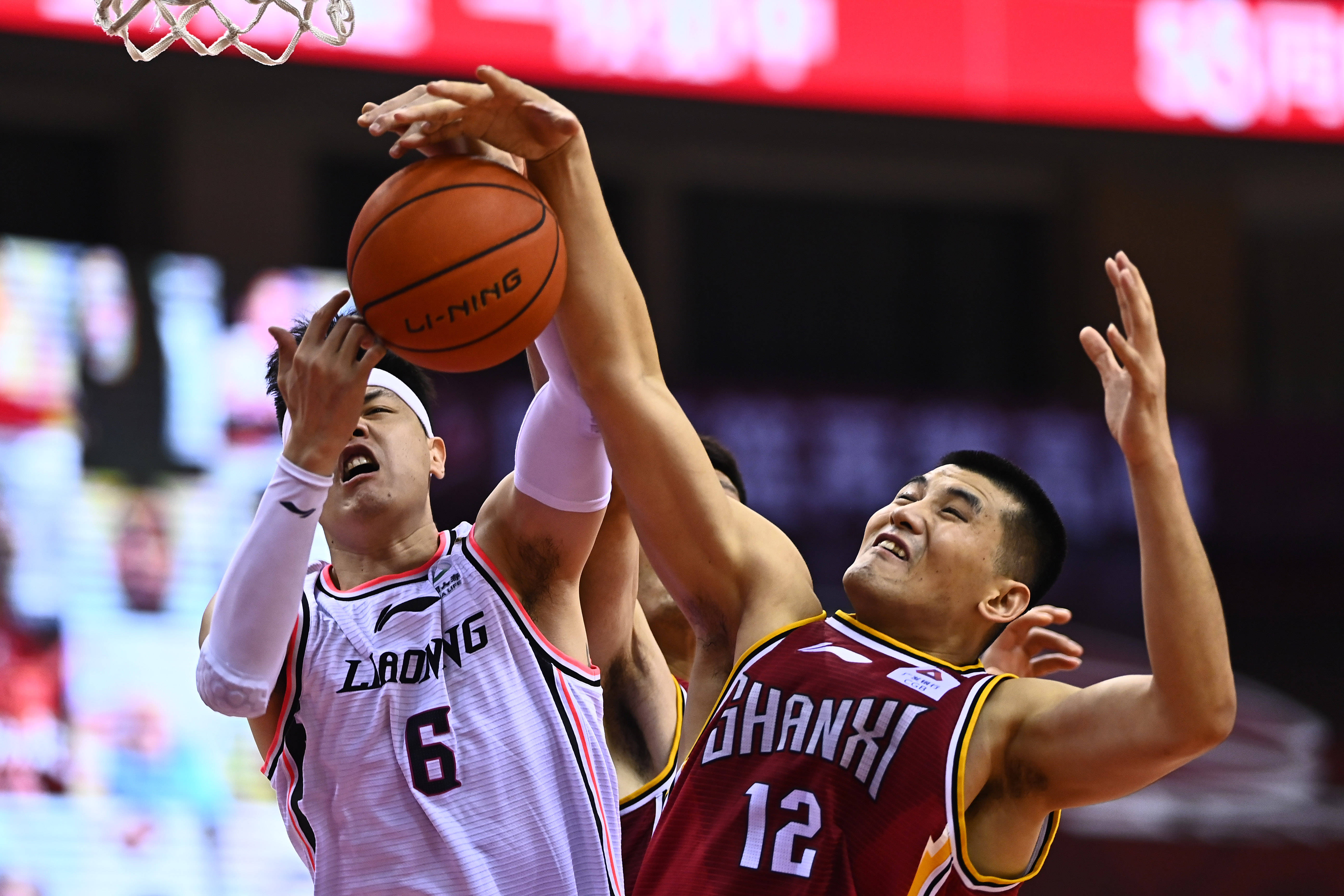 秀更多上场 秀更多上场