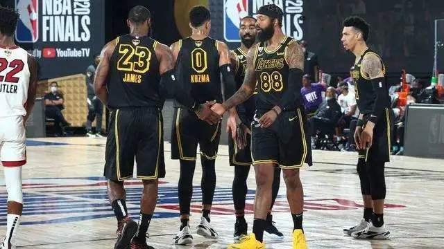 约尼克斯的 约尼克斯的